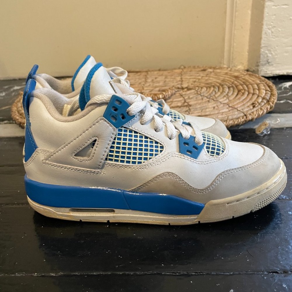 Air Jordan 4 Retro ‘Military Blue’